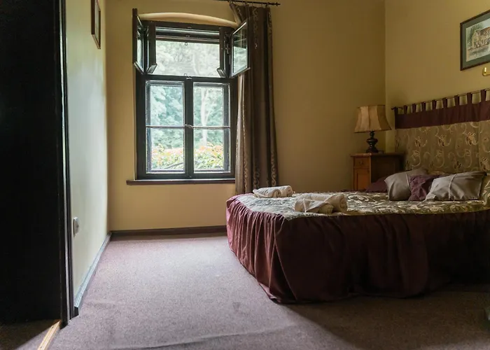 Palac Baborowko Farm stay